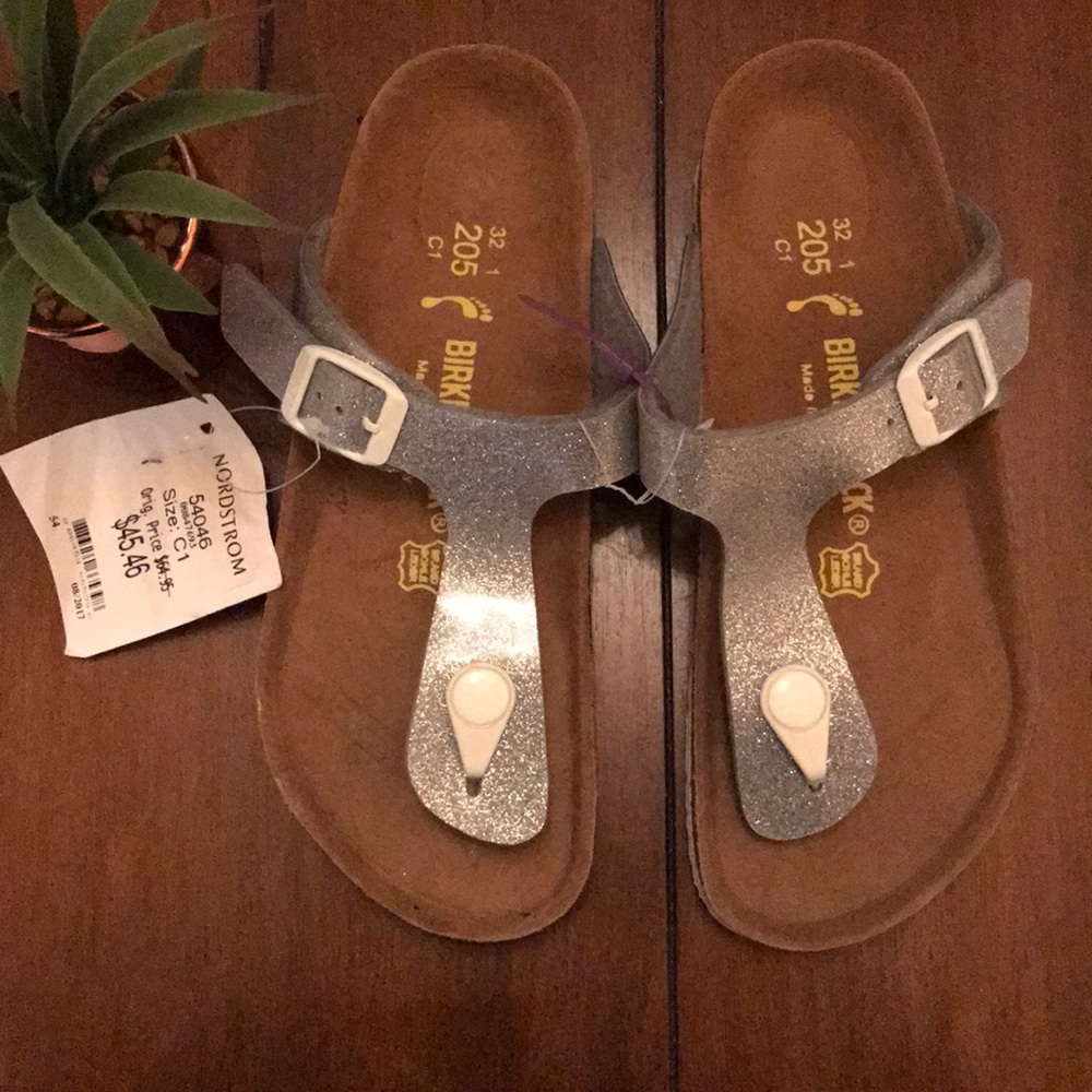 NWT Girls Birkenstock Glitter T-Strap Sandals SZ 1